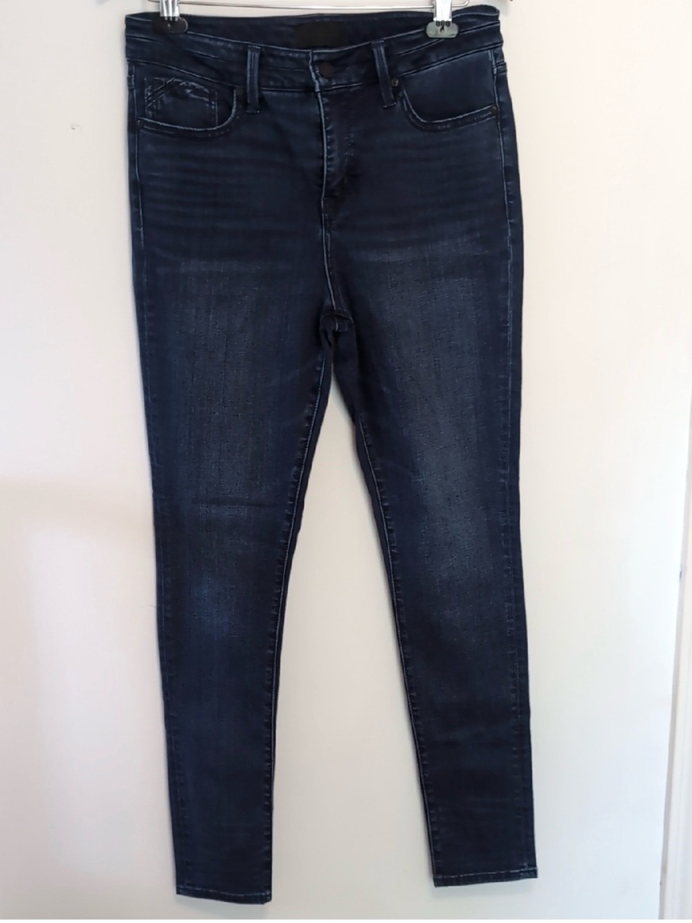 Buckle Black Women’s Dark Indigo Skinny Jeans
